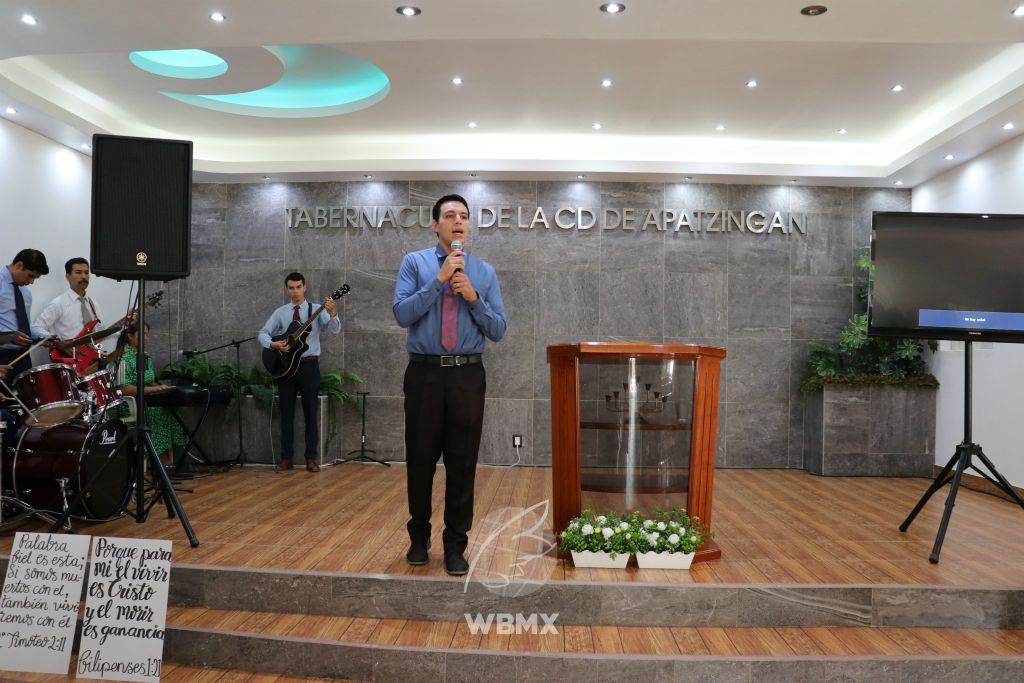 Director de Alabanza y Adoración