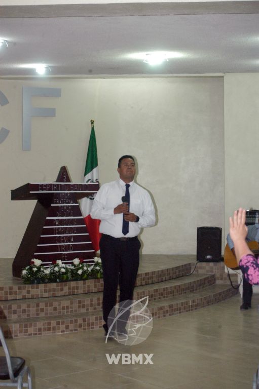 Director de Alabanza y Adoración